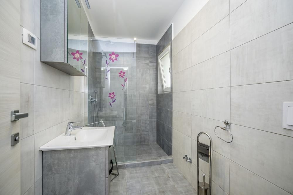 Отель, гостиница Čižići, Dobrinj, Хорватия, 790 м² - фото 12