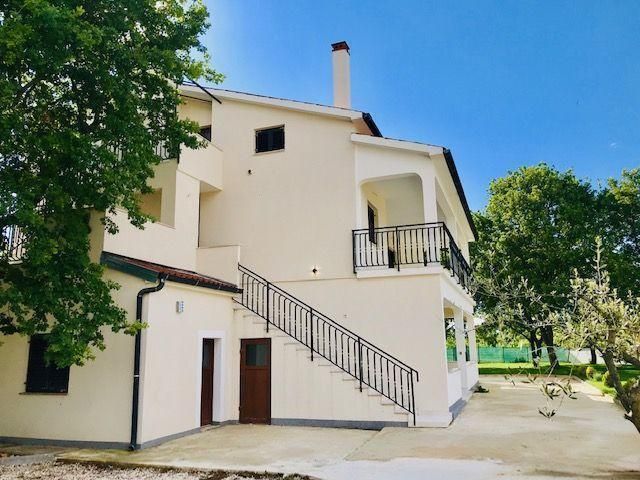 Отель, гостиница Sveti Lovreč, Хорватия, 450 м² - фото 13