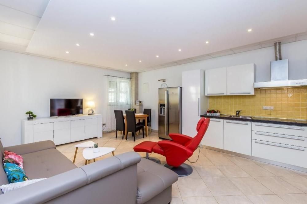 Отель, гостиница в Малинска-Дубашнице, Хорватия, 681 м² - фото 13