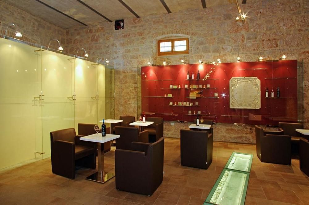 Отель, гостиница Bol, Хорватия, 900 м² - фото 15