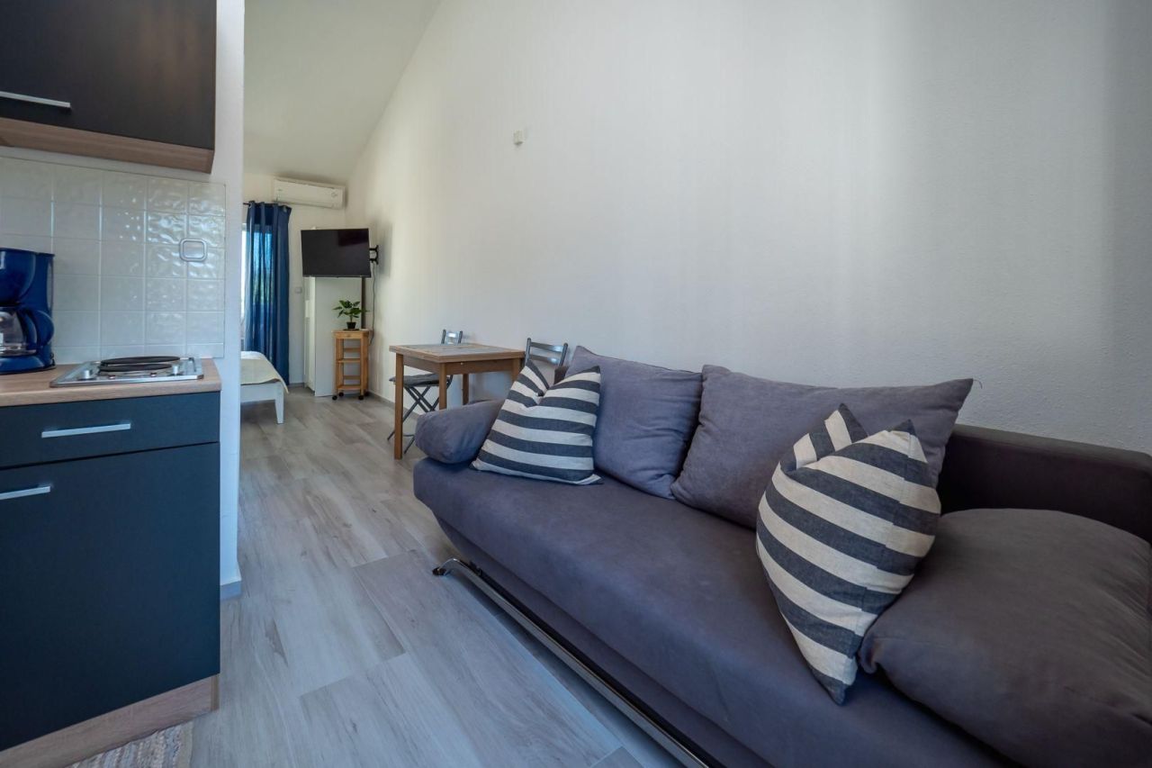 Отель, гостиница Banjole, Хорватия, 420 м² - фото 15