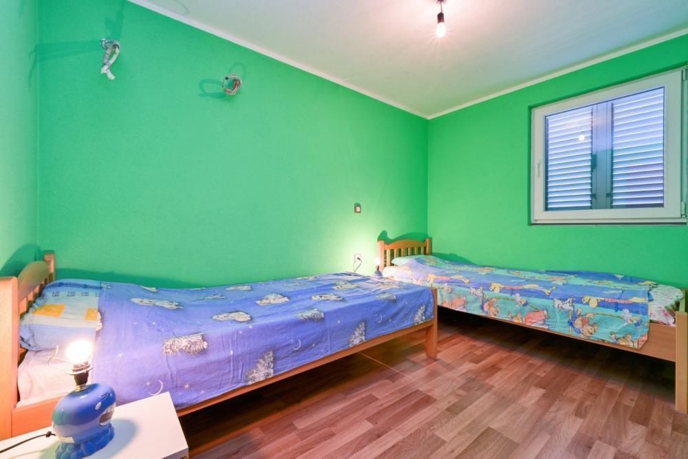 Отель, гостиница Malinska, Хорватия, 160 м² - фото 17