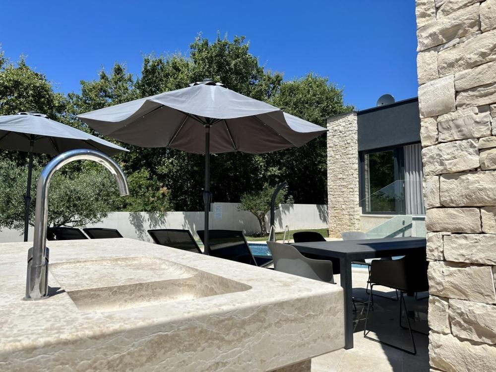 Вилла в Умаге, Хорватия, 400 м² - фото 18