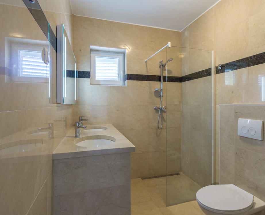 Отель, гостиница Rabac, Labin, Хорватия, 438 м² - фото 19