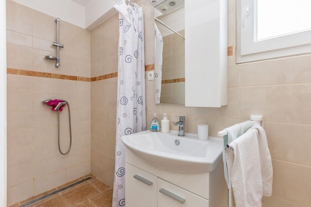 Вилла в Малинска-Дубашнице, Хорватия, 456 м² - фото 19