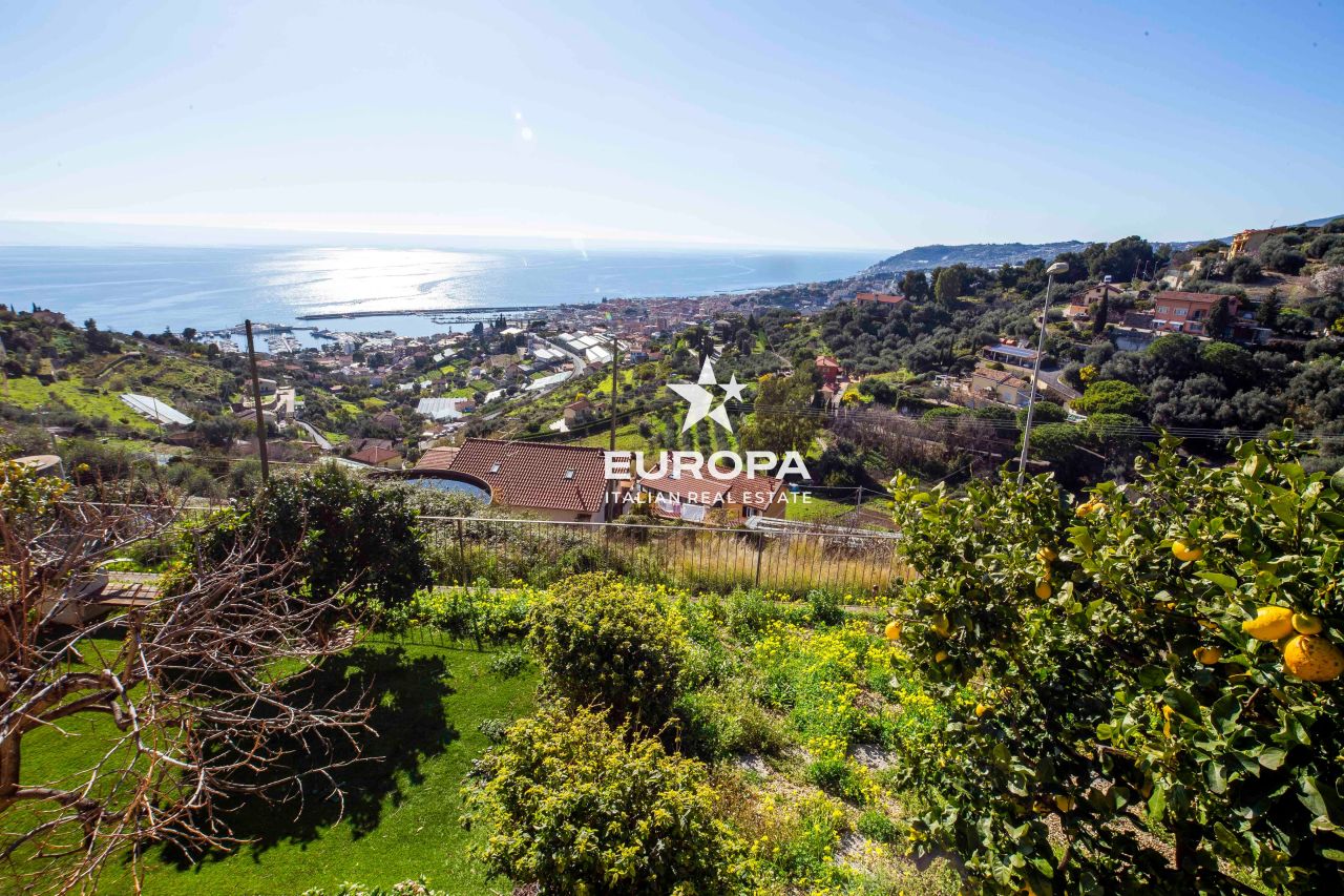 Вилла в Сан-Ремо, Италия, 200 м² - фото 3