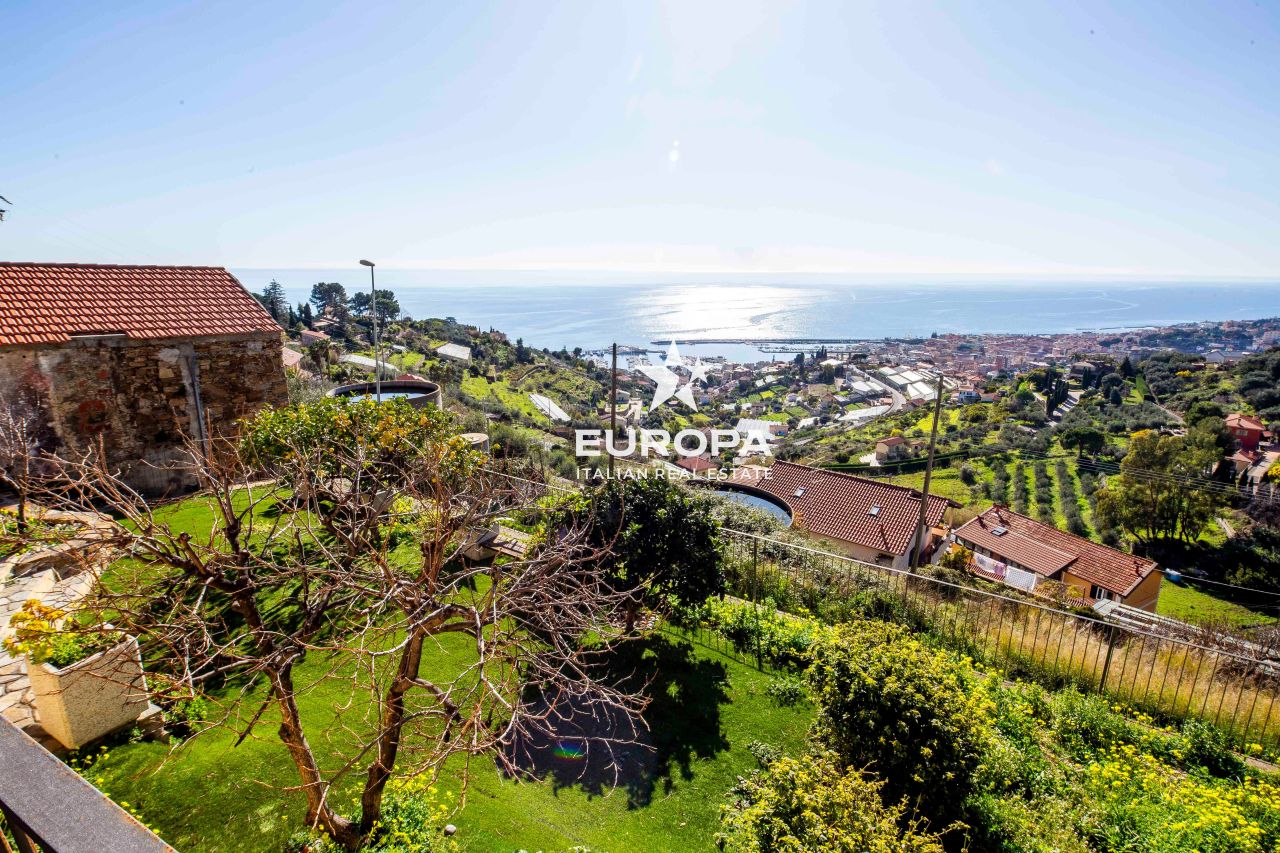 Вилла в Сан-Ремо, Италия, 200 м² - фото 2