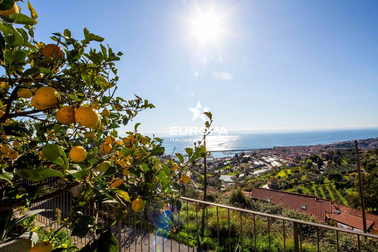 Вилла в Сан-Ремо, Италия, 200 м² - фото 5