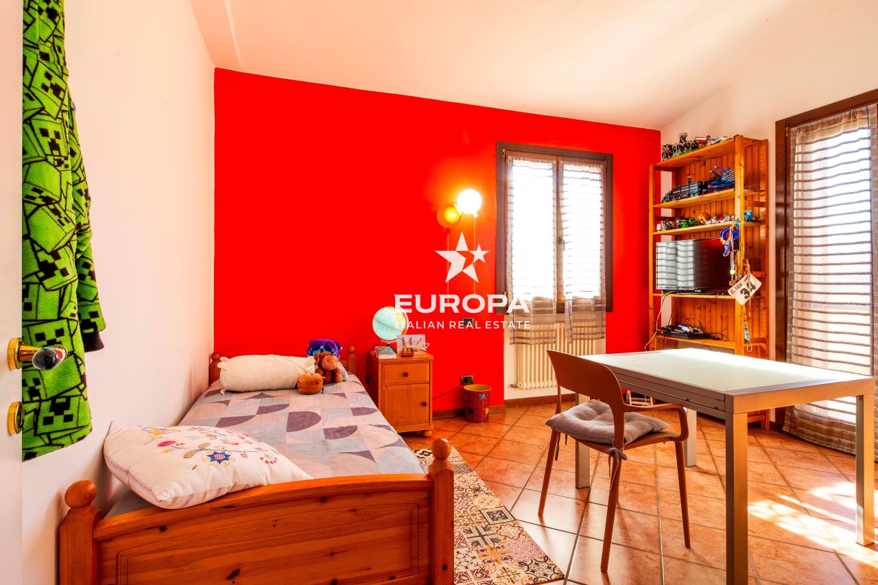 Вилла в Сан-Ремо, Италия, 200 м² - фото 16