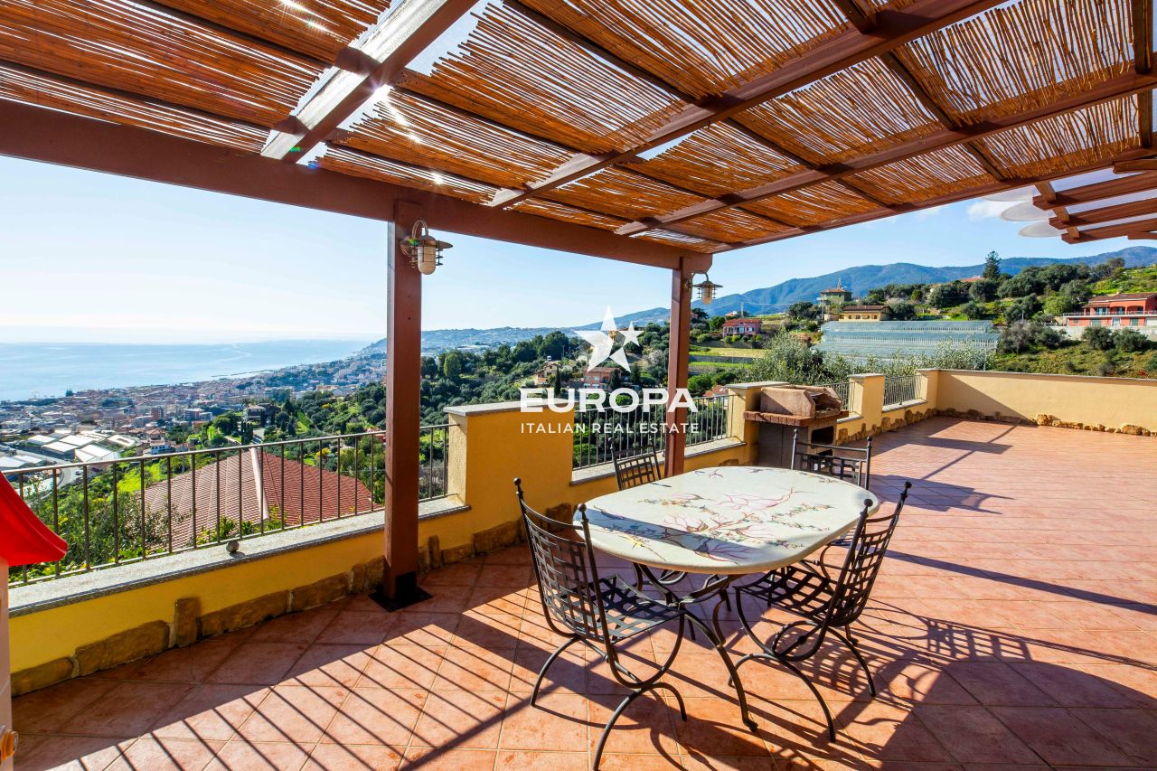 Вилла в Сан-Ремо, Италия, 200 м² - фото 14