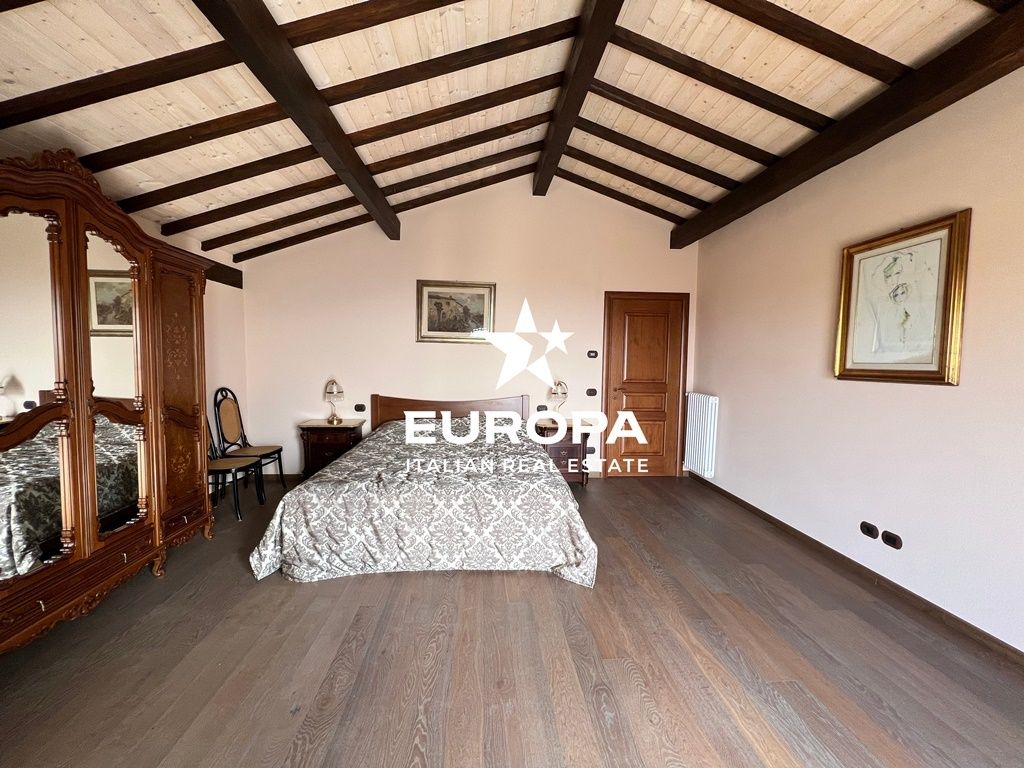 Вилла в Валлебоне, Италия, 203 м² - фото 11