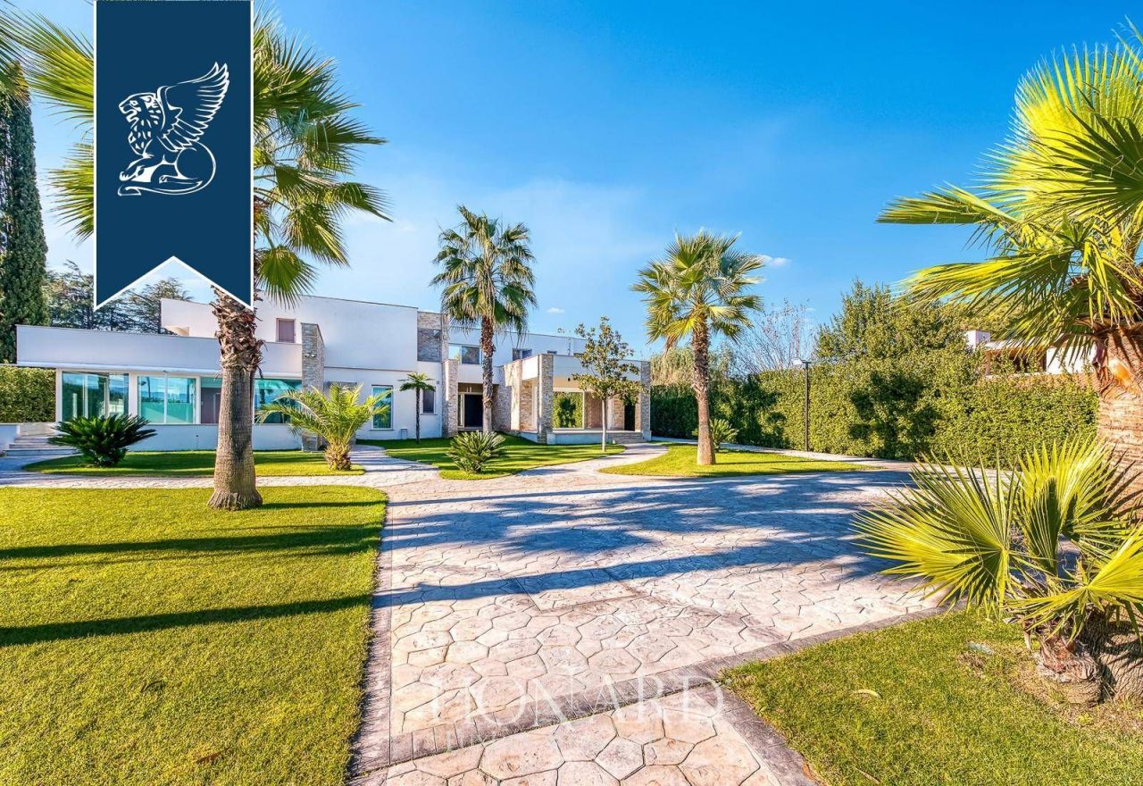 Вилла в Риме, Италия, 803 м² - фото 2