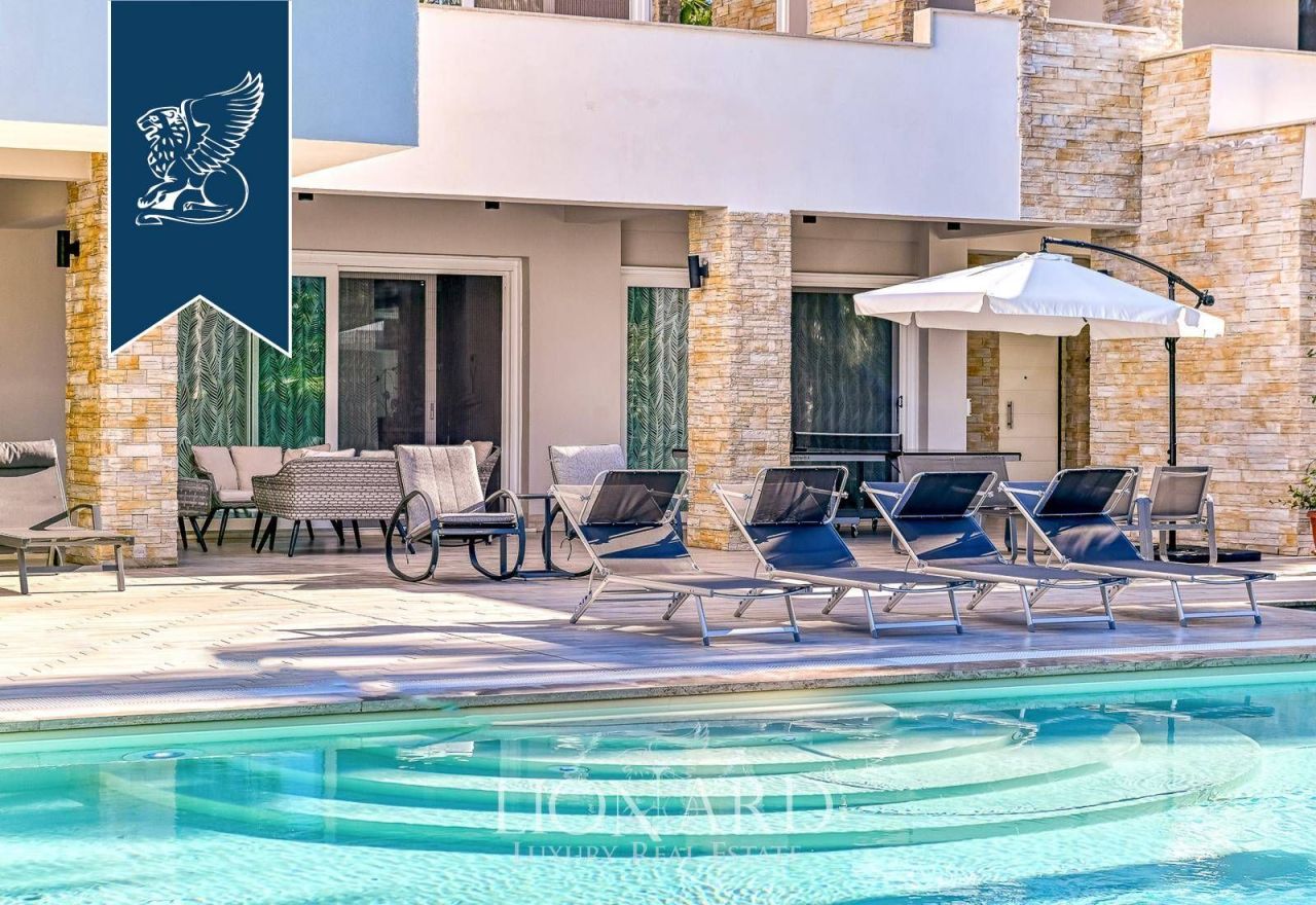 Вилла в Риме, Италия, 803 м² - фото 8