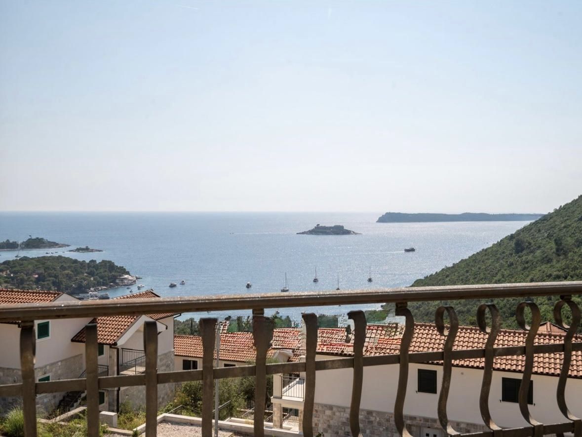 Дом в Херцег-Нови, Черногория, 228 м² - фото 4