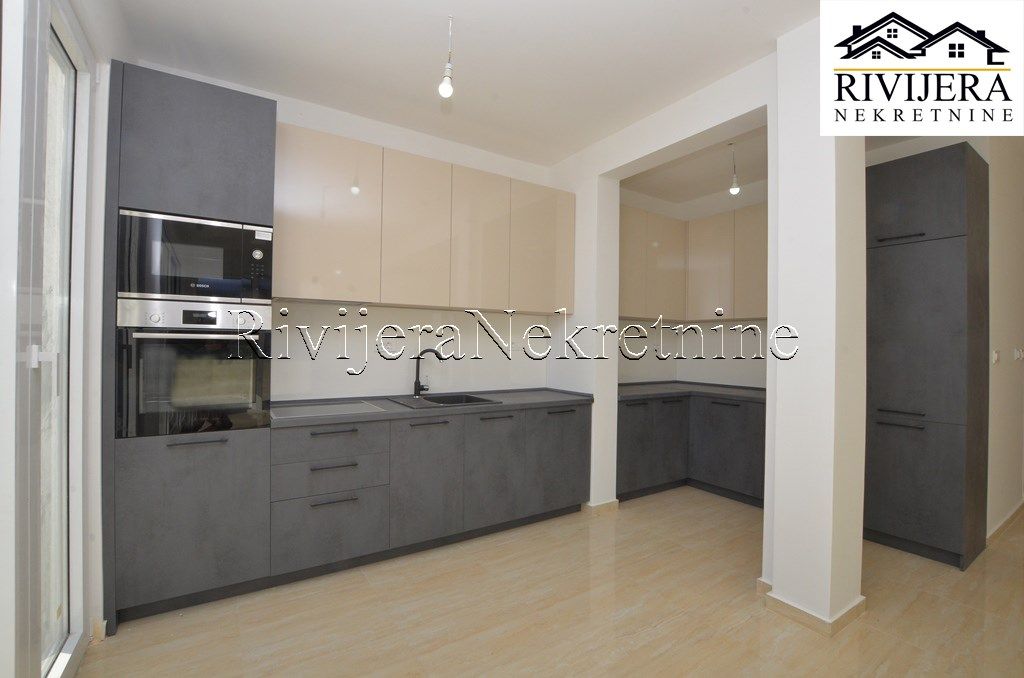 Квартира в Херцег-Нови, Черногория, 68 м² - фото 17