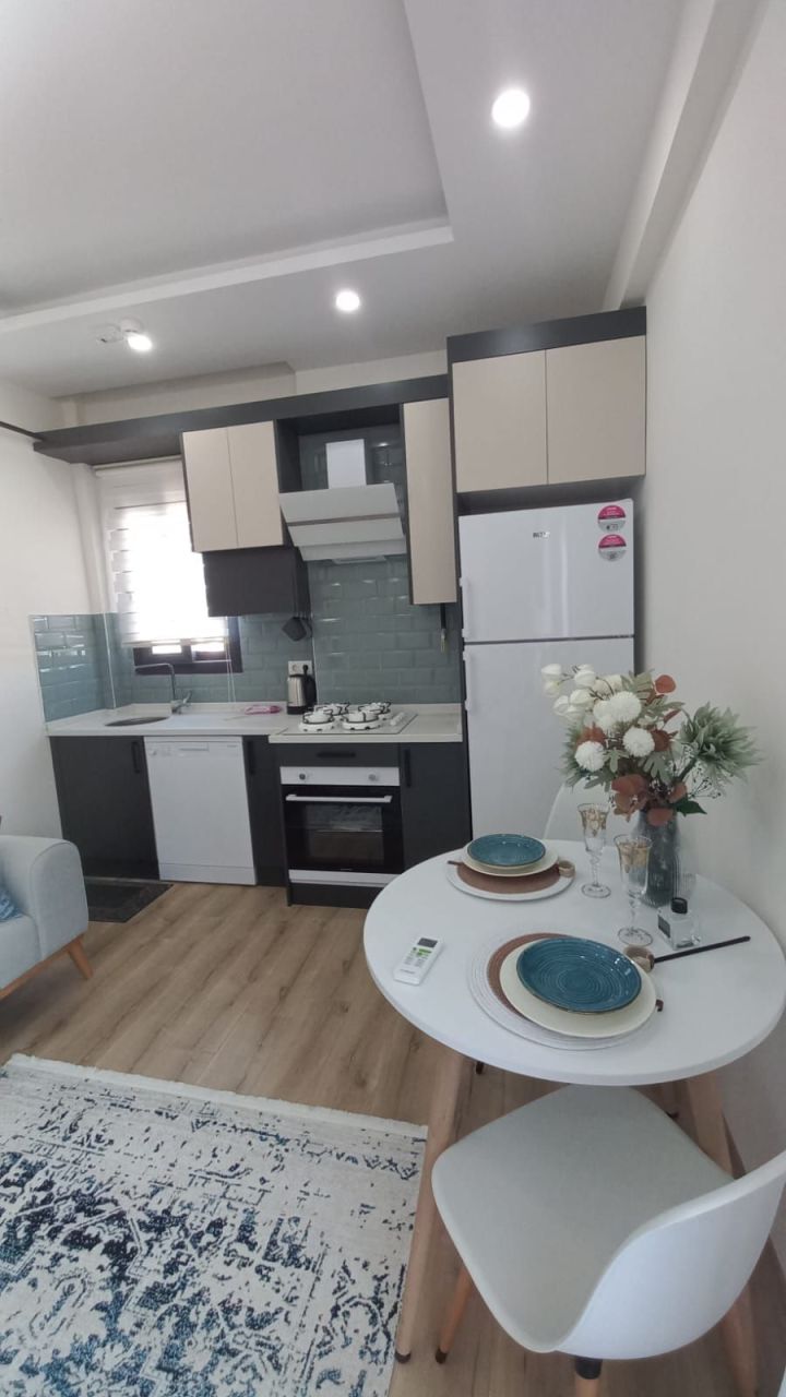 Квартира в Мерсине, Турция, 60 м² - фото 1