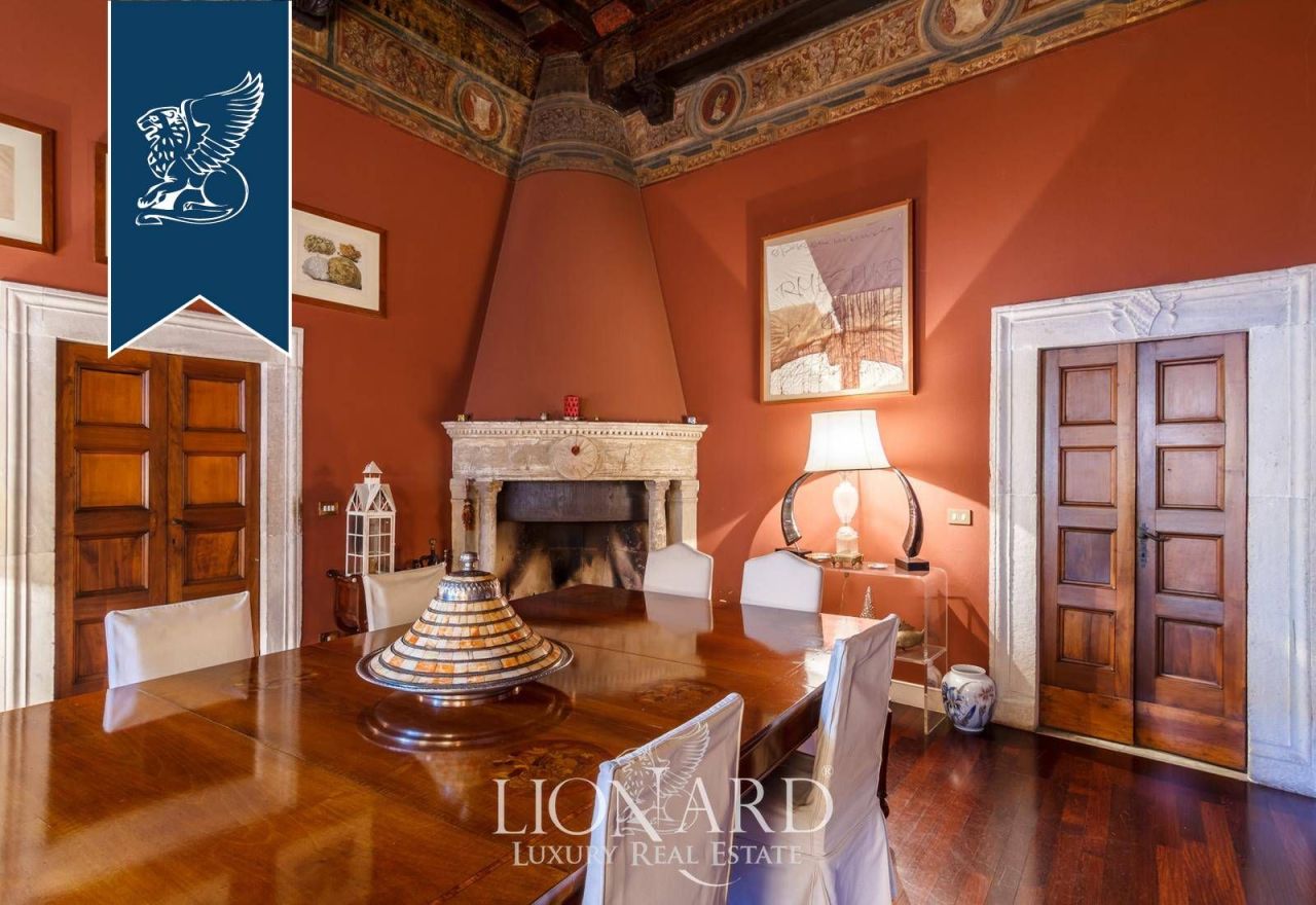 Дом в Риме, Италия, 900 м² - фото 2