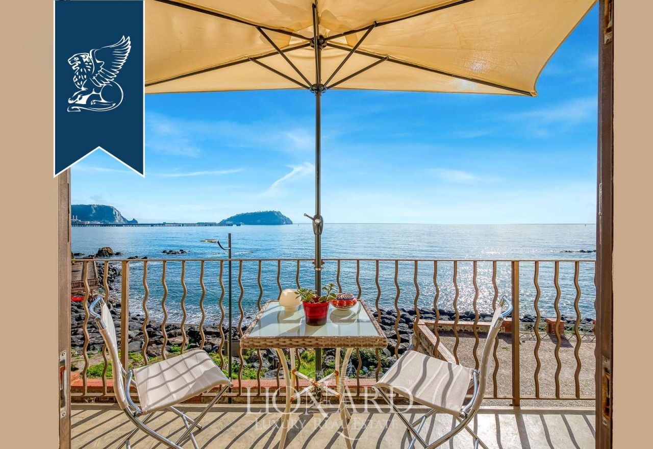 Апартаменты в Неаполе, Италия, 140 м² - фото 2