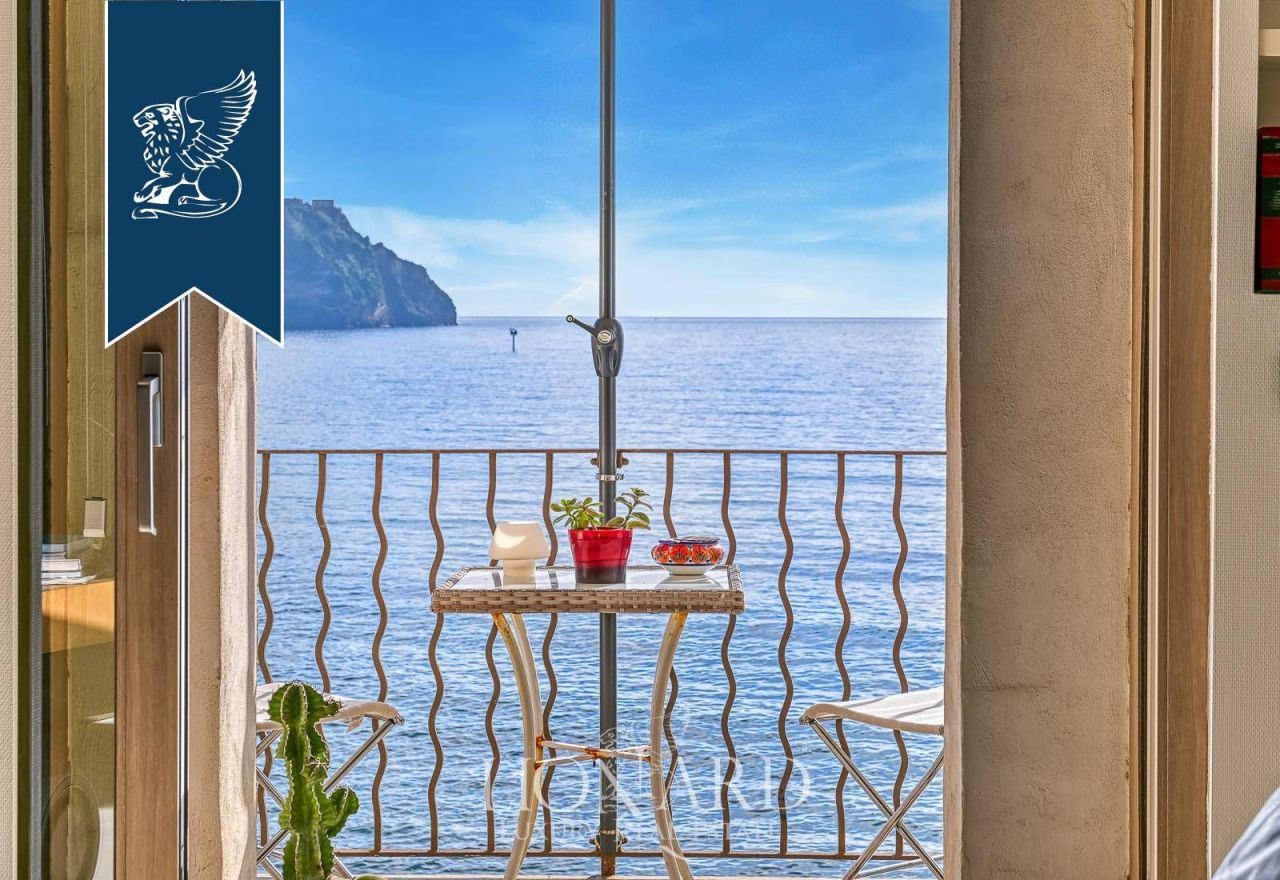 Апартаменты в Неаполе, Италия, 140 м² - фото 3