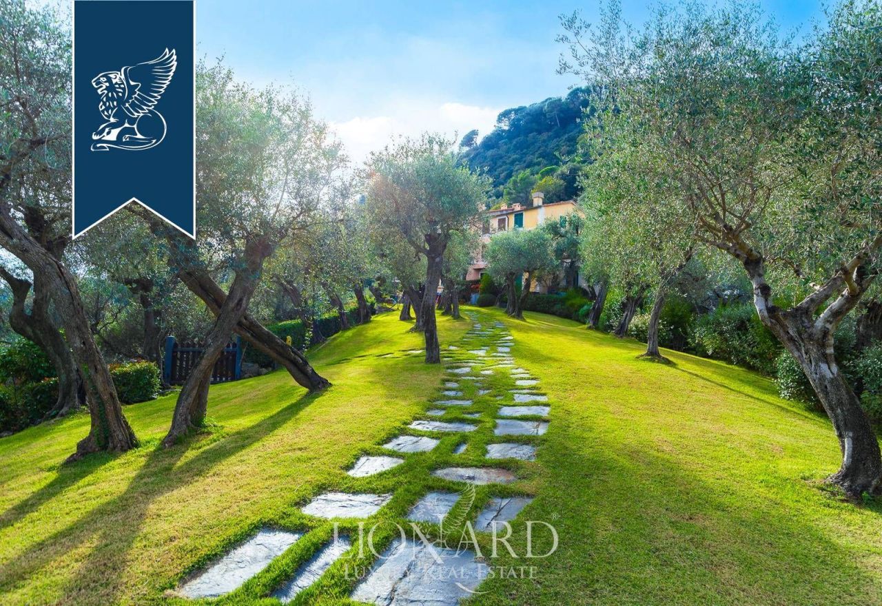 Вилла в Санта-Маргерита-Лигуре, Италия, 240 м² - фото 4