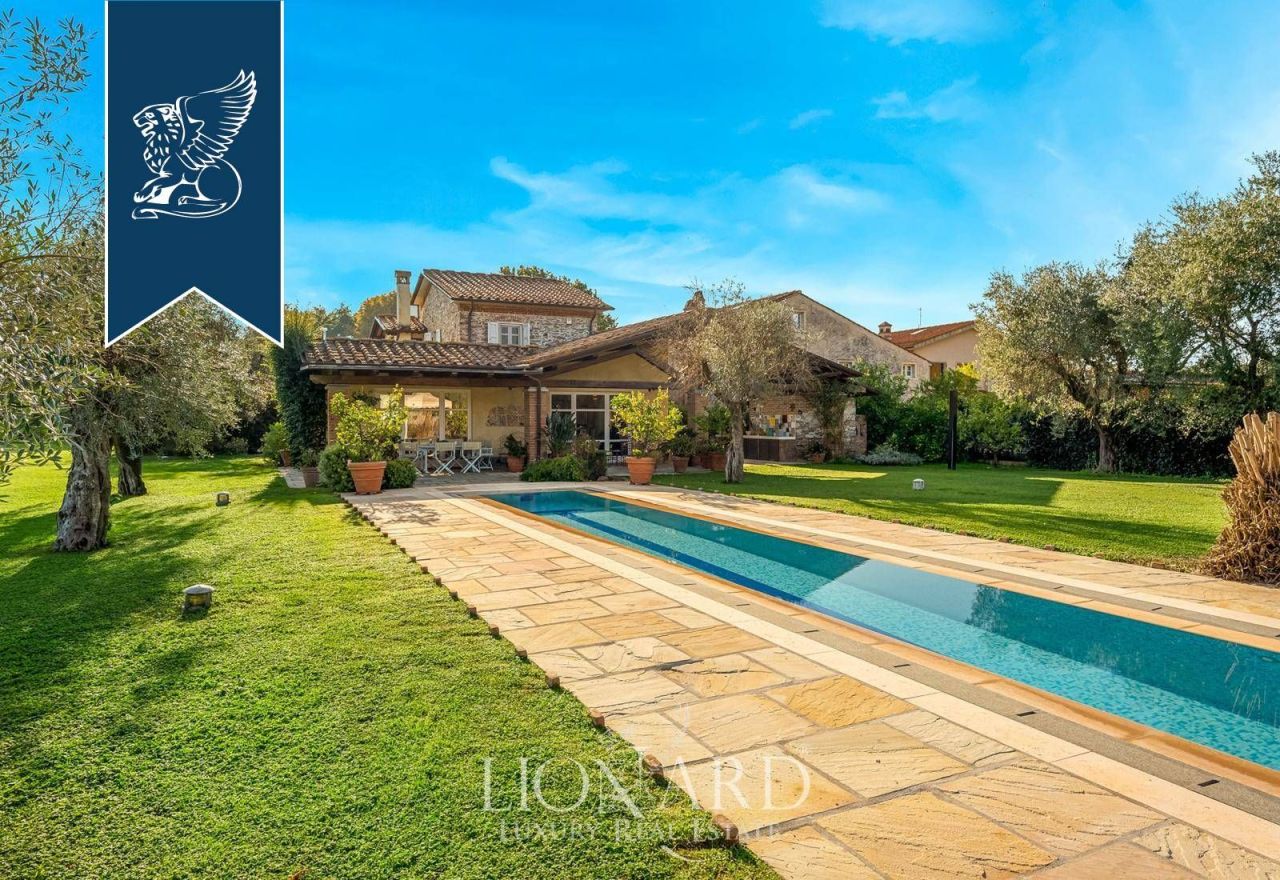 Вилла в Пьетрасанте, Италия, 450 м² - фото 4