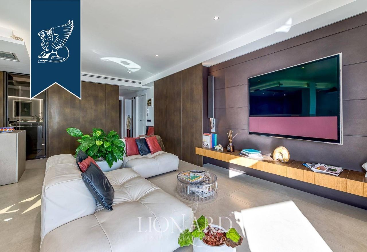 Апартаменты в Неаполе, Италия, 140 м² - фото 4