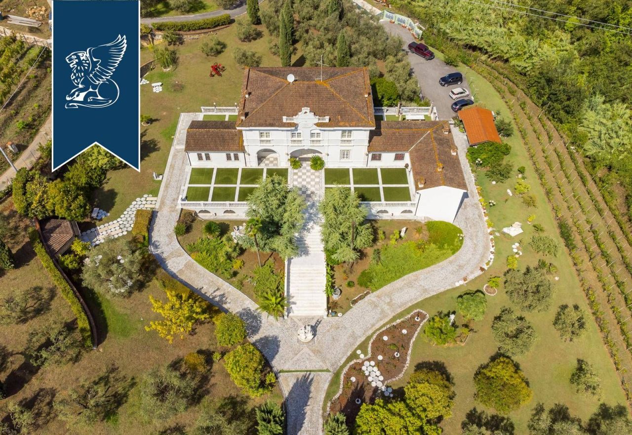 Вилла в Массе, Италия, 2 472 м² - фото 5