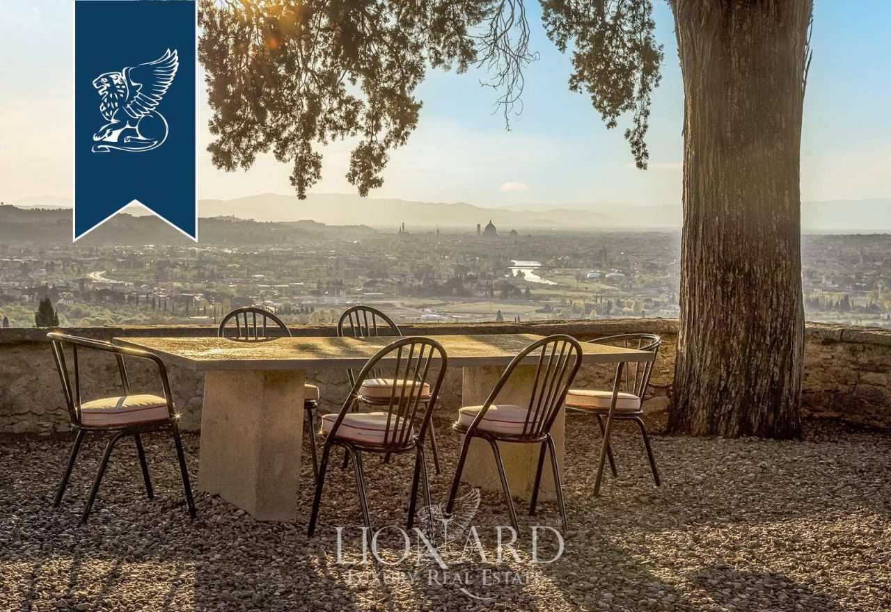 Вилла во Флоренции, Италия, 1 200 м² - фото 6