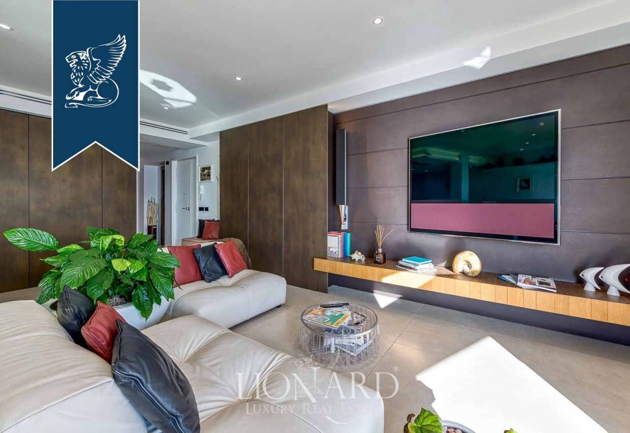 Апартаменты в Неаполе, Италия, 140 м² - фото 6