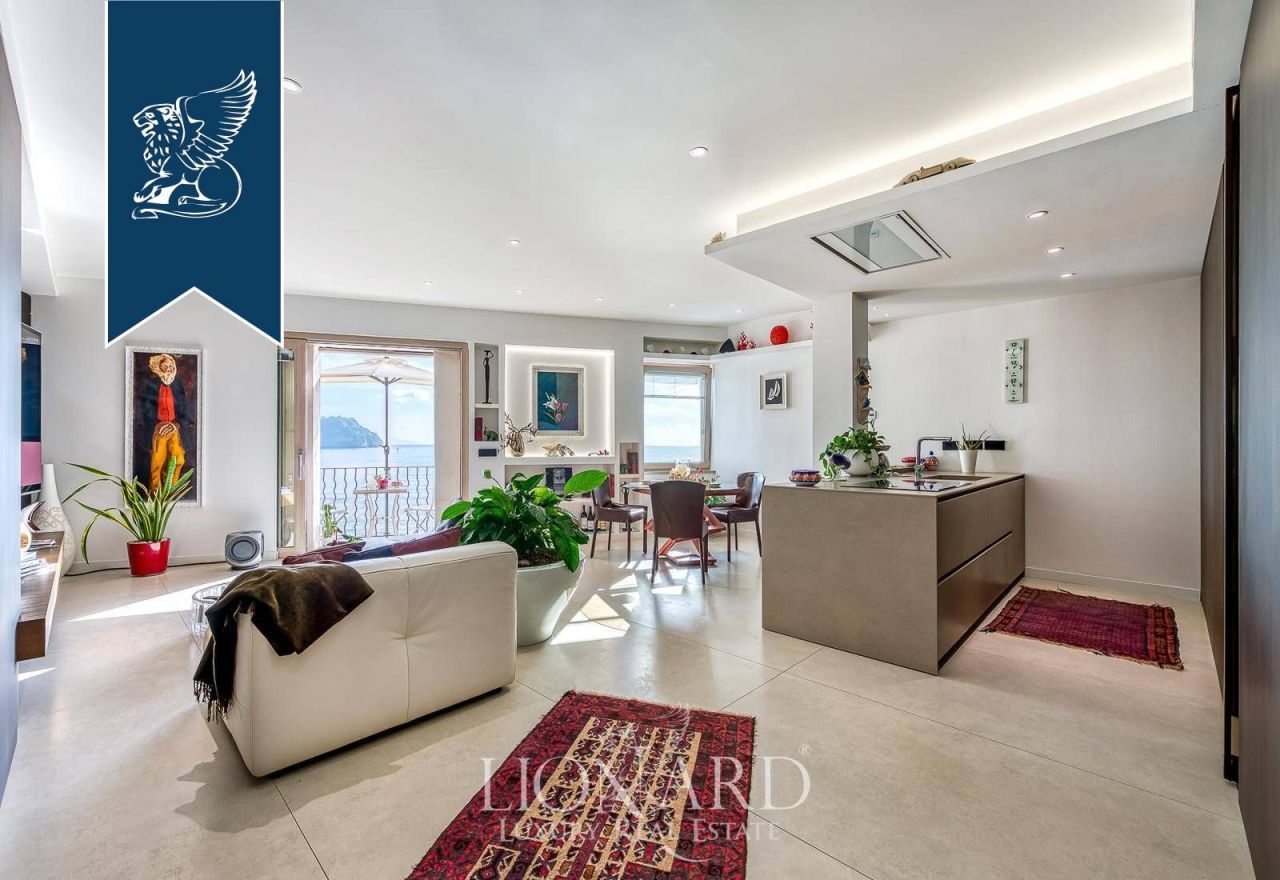 Апартаменты в Неаполе, Италия, 140 м² - фото 7