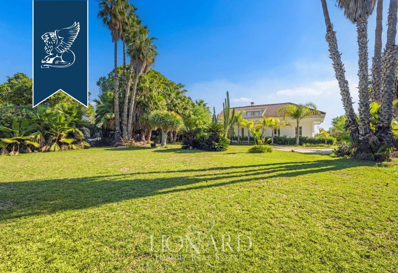 Вилла в Сиракузах, Италия, 253 м² - фото 8