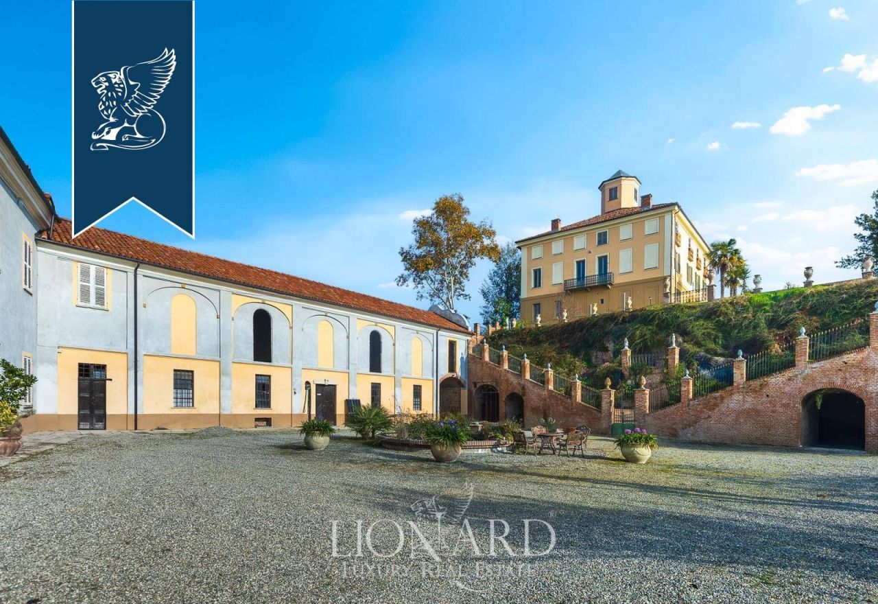 Замок в Асти, Италия, 1 690 м² - фото 8