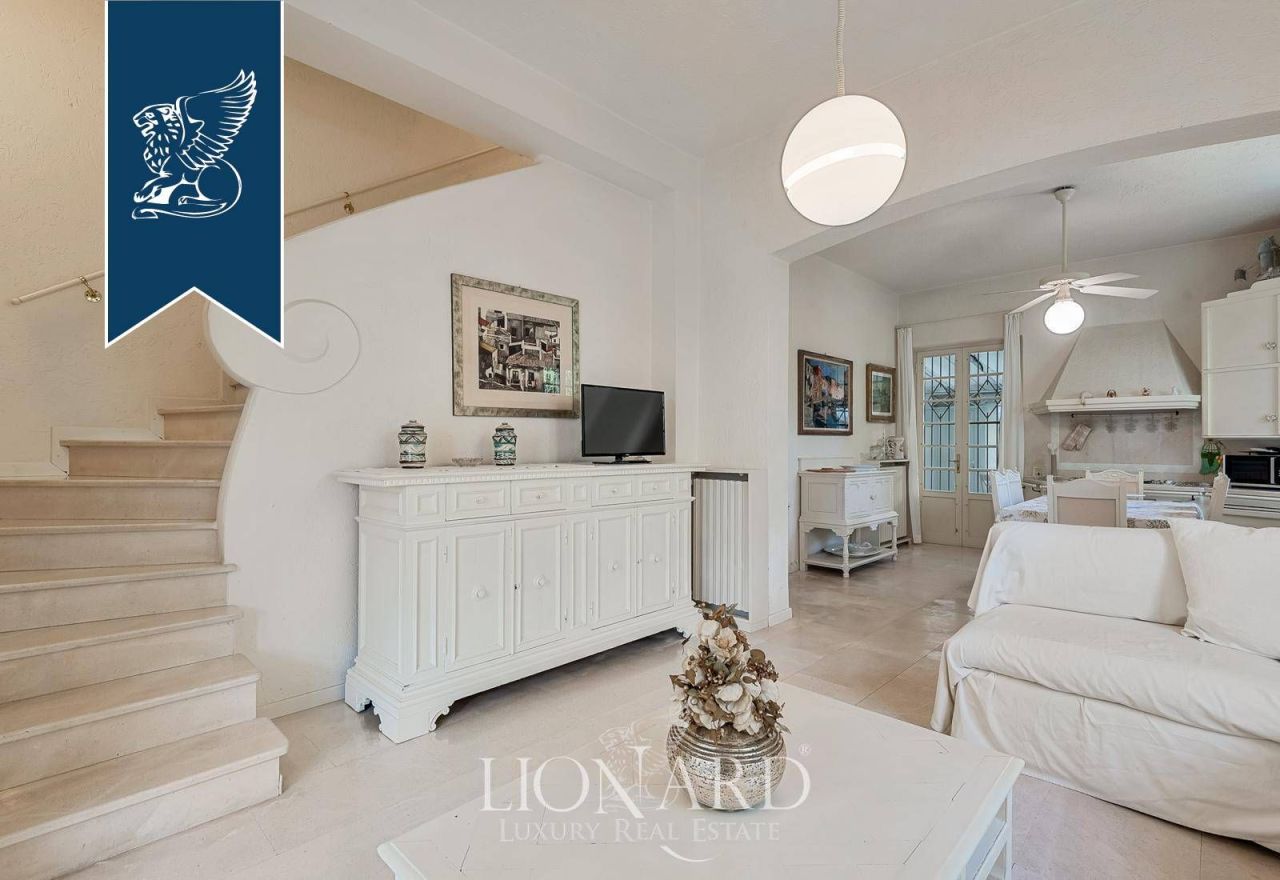 Вилла в Форте деи Марми, Италия, 150 м² - фото 9