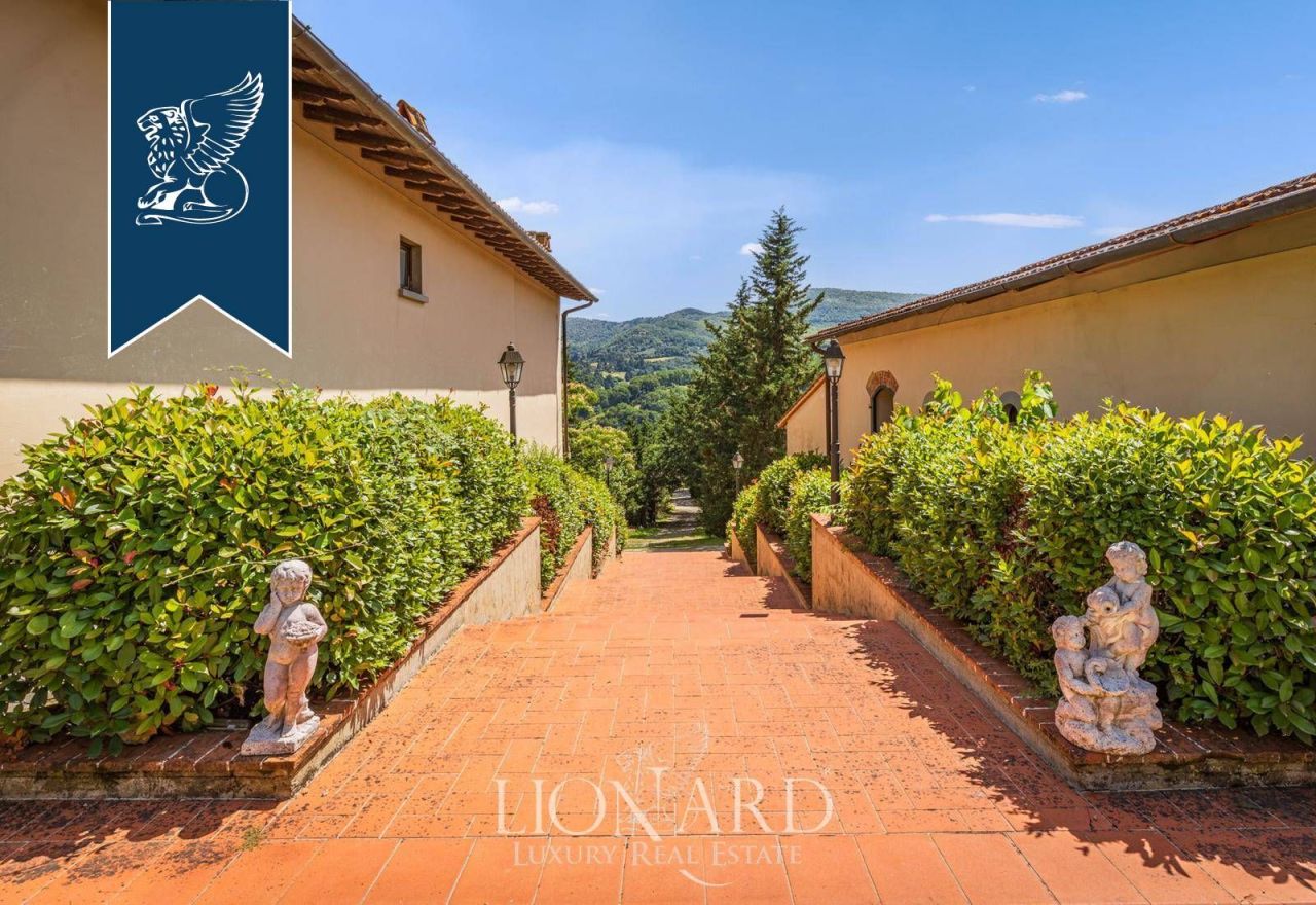 Вилла во Флоренции, Италия, 4 100 м² - фото 10