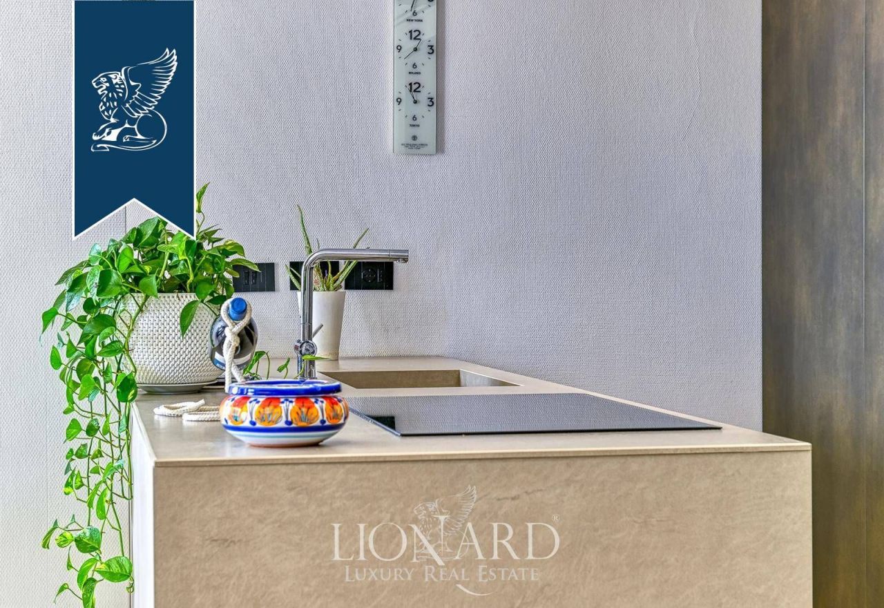 Апартаменты в Неаполе, Италия, 140 м² - фото 11