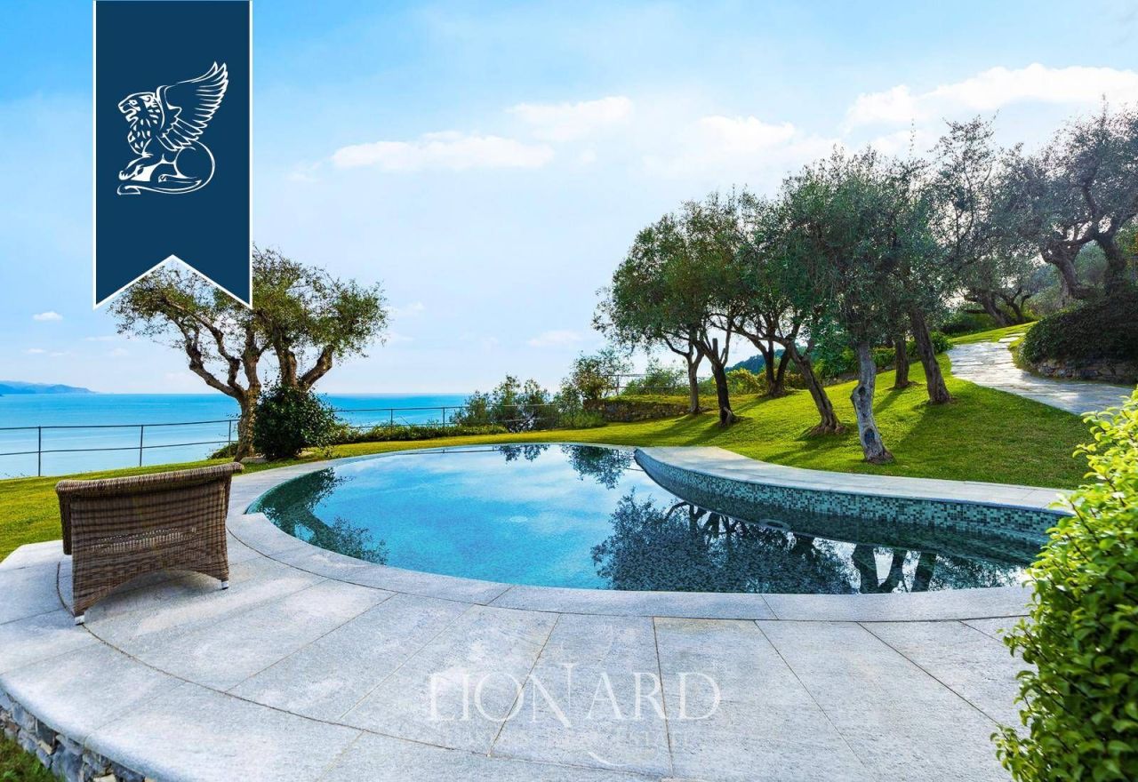 Вилла в Санта-Маргерита-Лигуре, Италия, 240 м² - фото 12