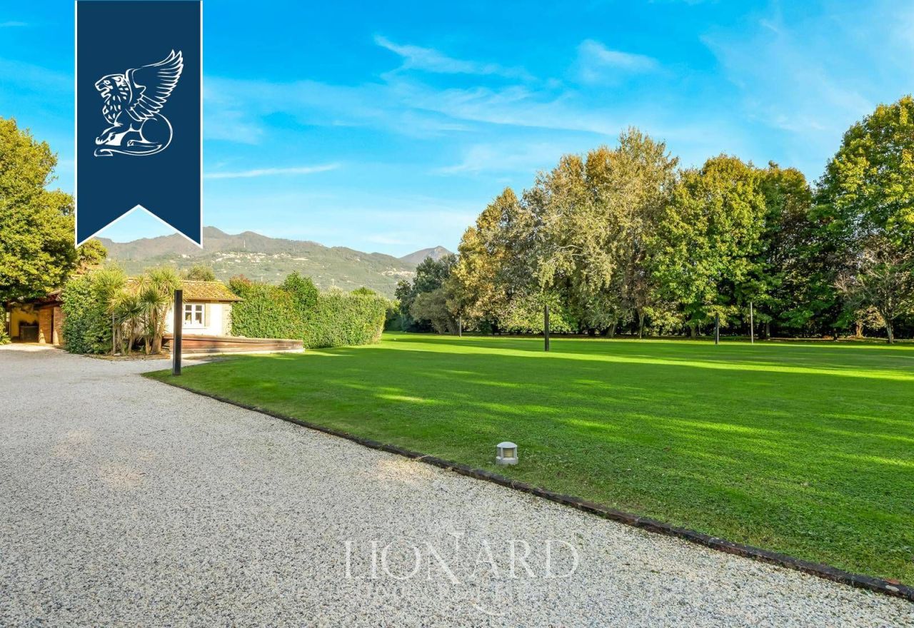 Вилла в Пьетрасанте, Италия, 450 м² - фото 12