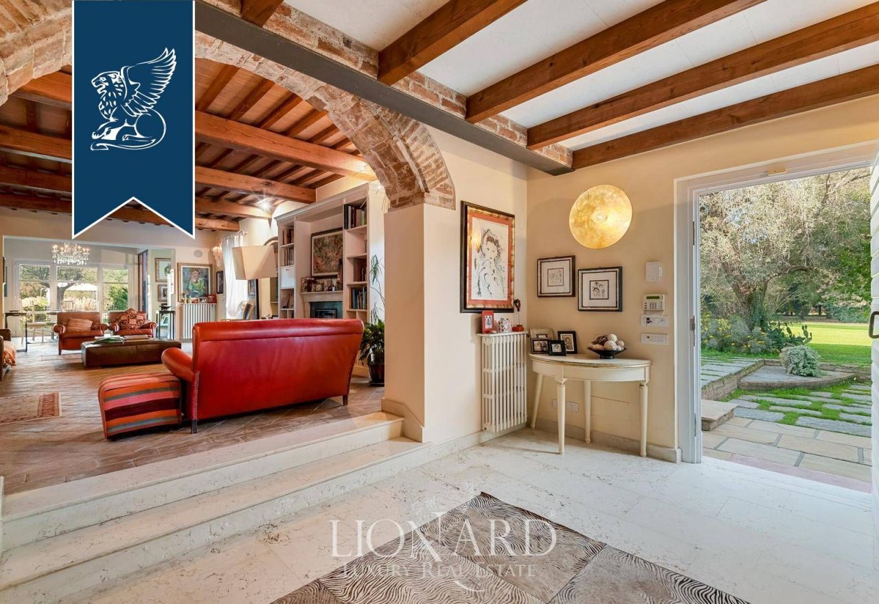 Вилла в Пьетрасанте, Италия, 450 м² - фото 14