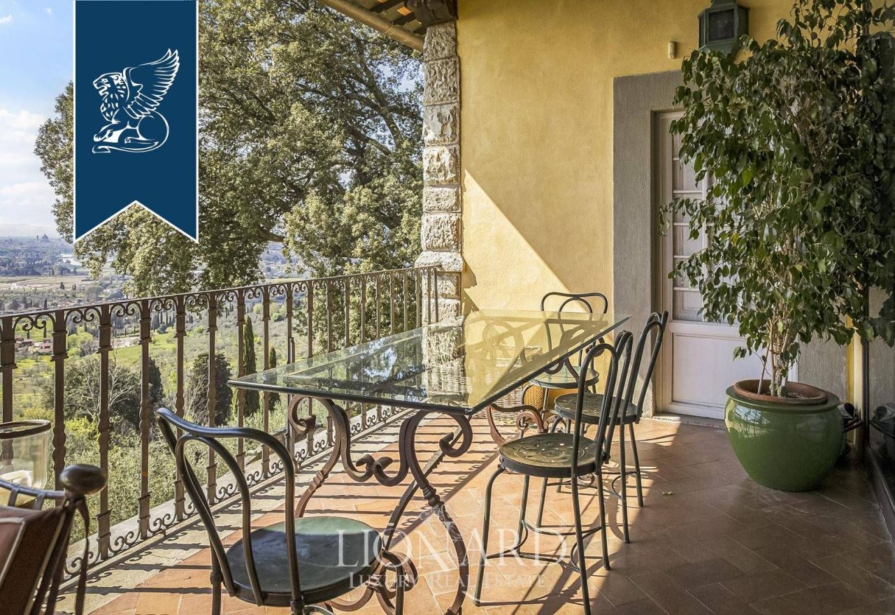 Вилла во Флоренции, Италия, 1 200 м² - фото 14