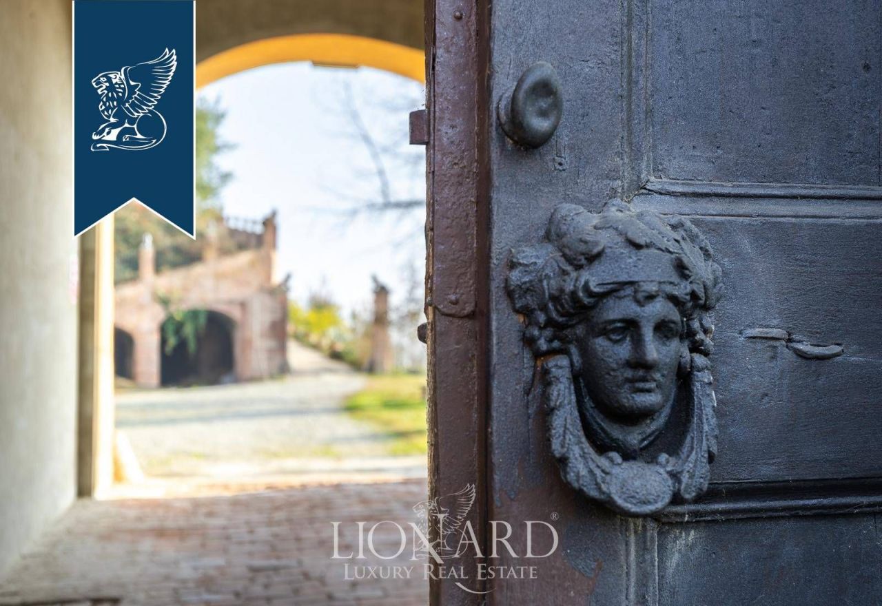 Замок в Асти, Италия, 1 690 м² - фото 15