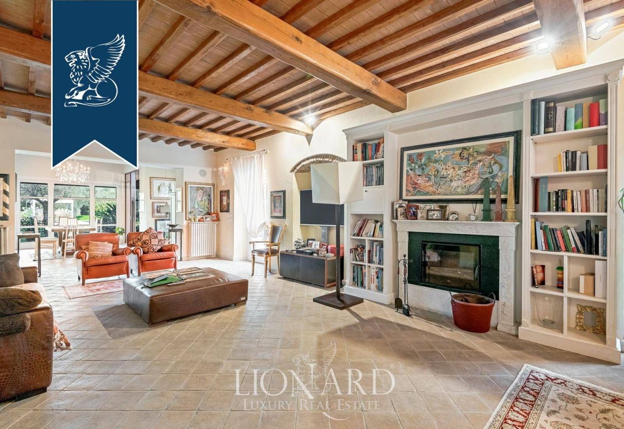 Вилла в Пьетрасанте, Италия, 450 м² - фото 16