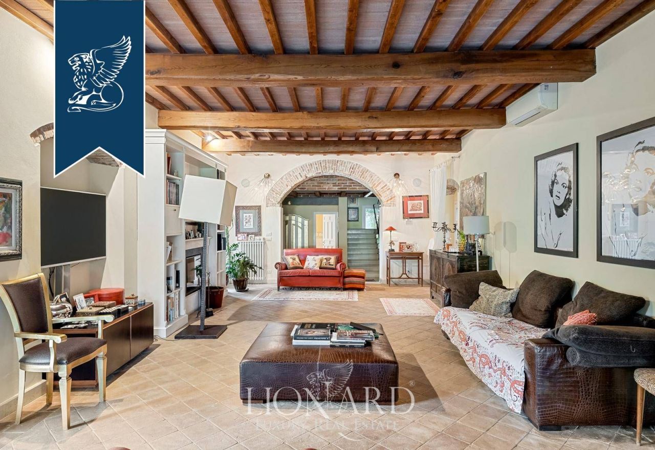 Вилла в Пьетрасанте, Италия, 450 м² - фото 17