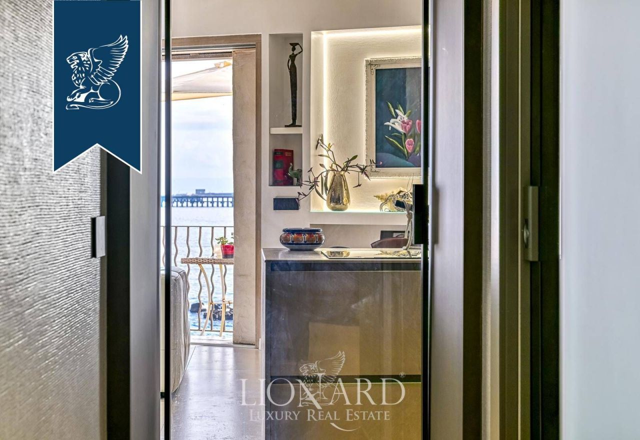 Апартаменты в Неаполе, Италия, 140 м² - фото 19