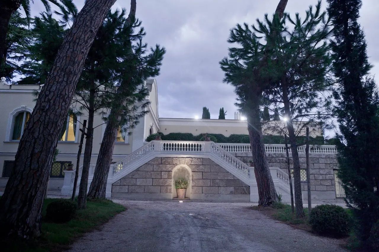 Коммерческая недвижимость в Риме, Италия, 3 000 м² - фото 3