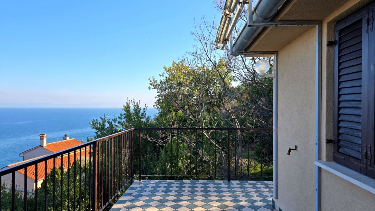 Отель, гостиница Rabac, Labin, Хорватия, 260 м² - фото 2