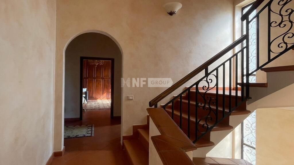 Вилла в Пистое, Италия, 450 м² - фото 2