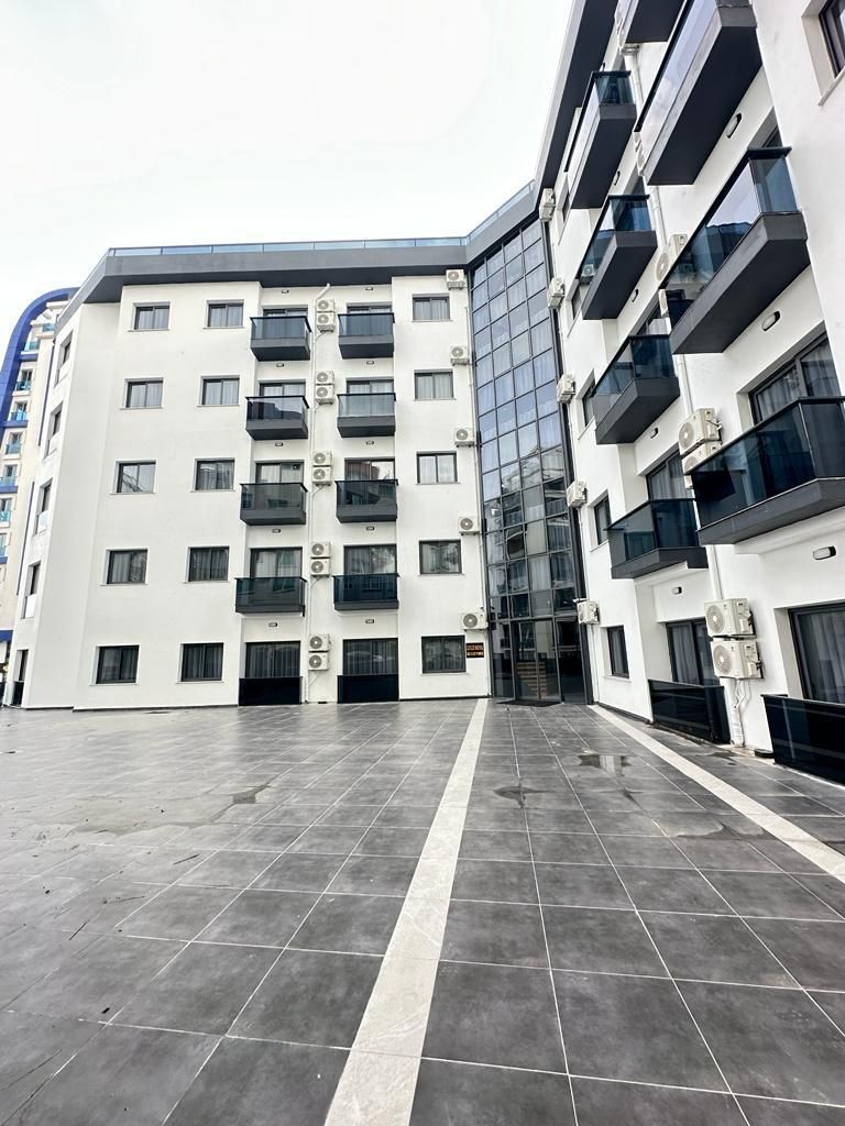 Отель, гостиница в Кирении, Кипр, 4 500 м² - фото 1