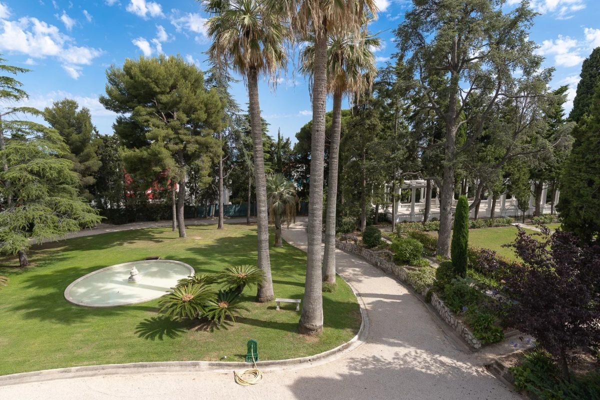 Вилла в Ницце, Франция, 1 047 м² - фото 5