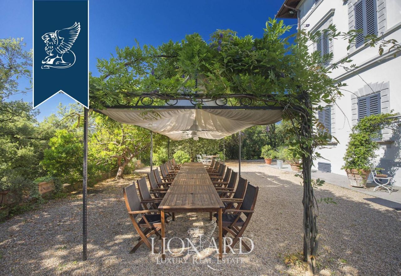 Вилла в Ареццо, Италия, 900 м² - фото 6