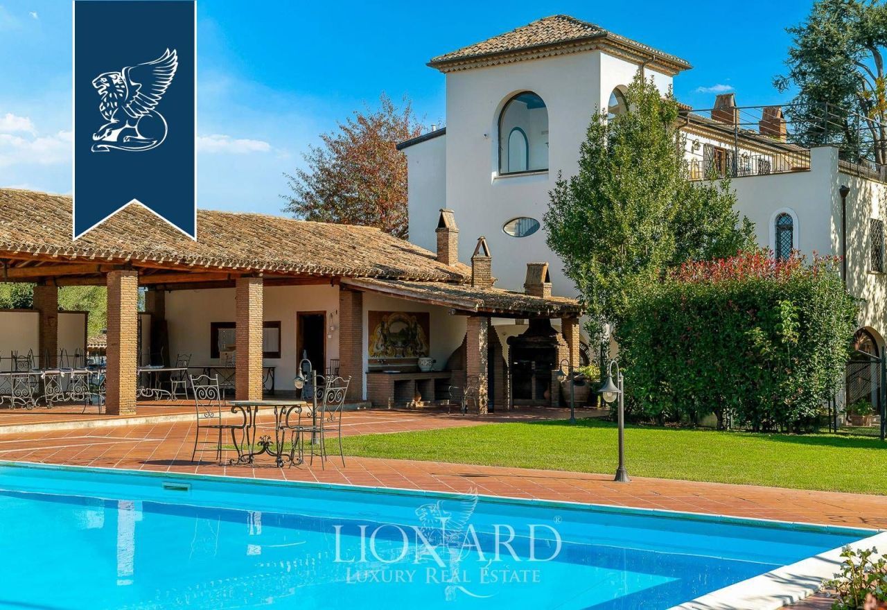 Вилла в Казерте, Италия, 2 300 м² - фото 7